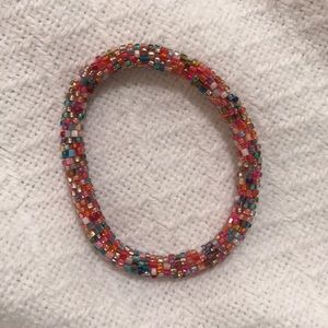 Multi-color beaded bracelet ✨